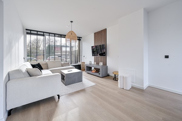 Medium property photo - Rembrandtstraat 97, 3202 EM Spijkenisse